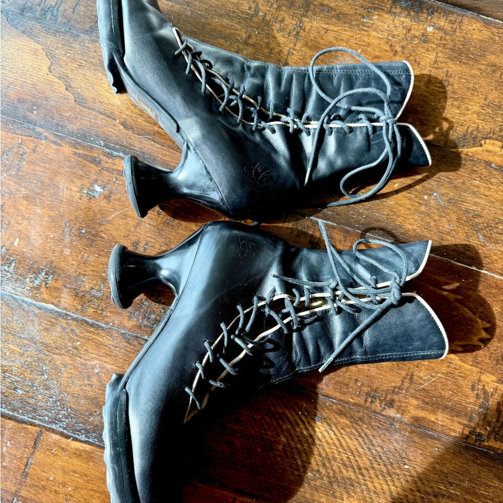 8.5 Fluevog Mini Sugar laceup boots  Rare - Picture 3 of 9